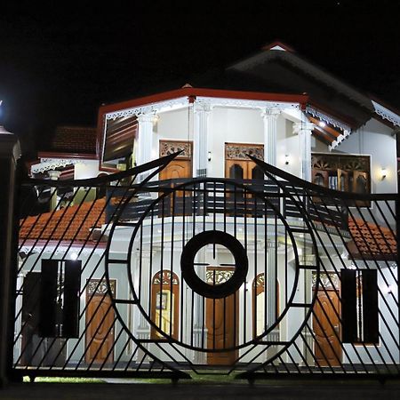 Shara Luxury Holiday Home Marawila Exterior foto